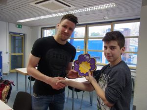 Emircan bedankt sich.