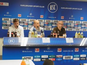 Live bei der Pressekonferenz