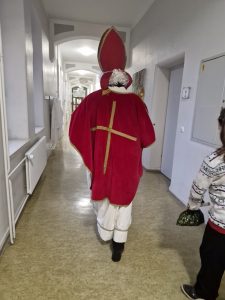 5ba63ce6-3cac-423a-9e5c-004123a33570