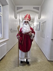 ca699856-fc58-4e74-8163-3f39911ebe97